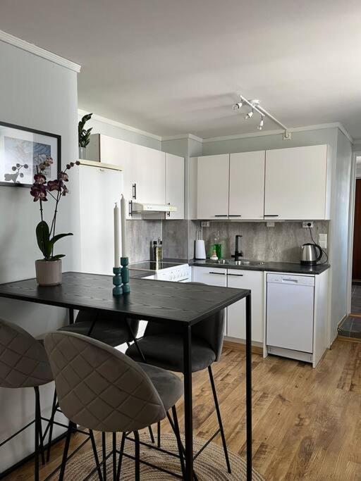 Cozy Ground Floor Apartment Тромсе Екстер'єр фото